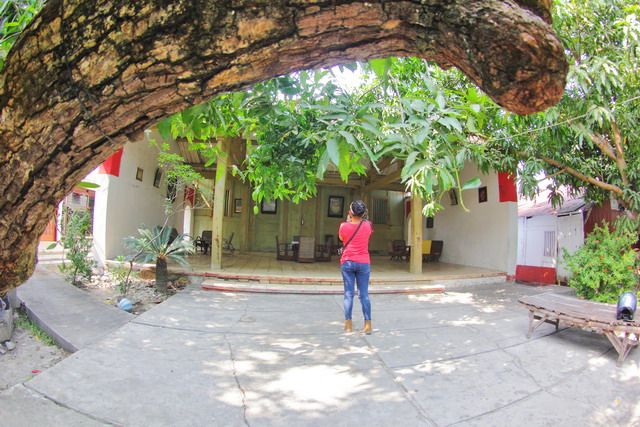 Halaman bangunan batik 7 bidadari.