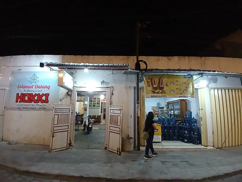 Rumah makan hokki di Lasem.